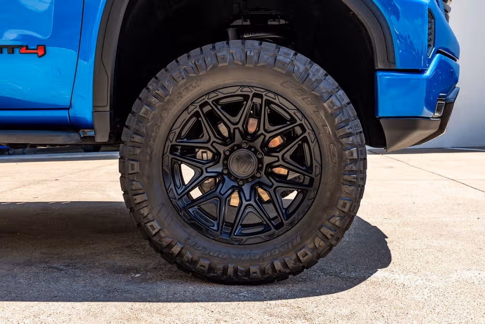 2022 GMC Sierra 1500 AT4 Crew Cab Image 11
