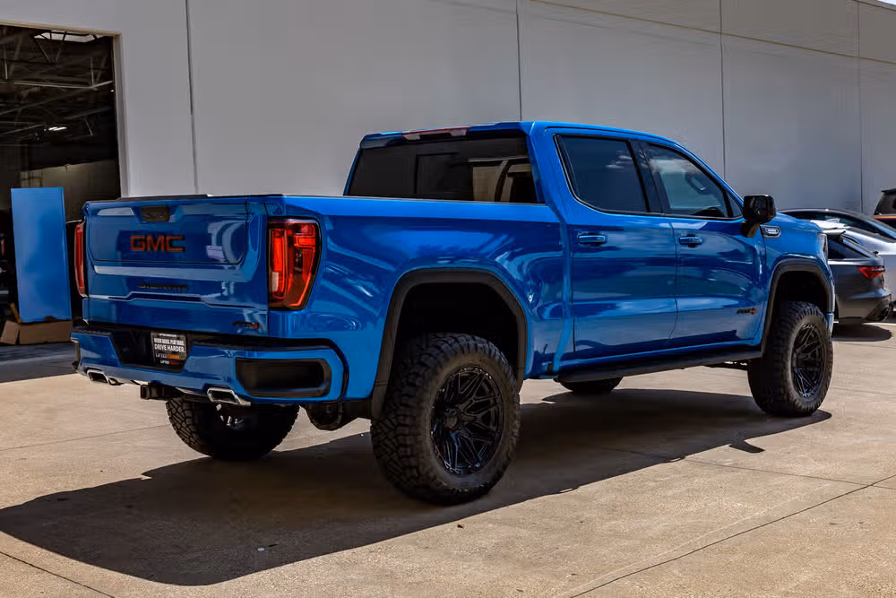 2022 GMC Sierra 1500 AT4 Crew Cab Image 9