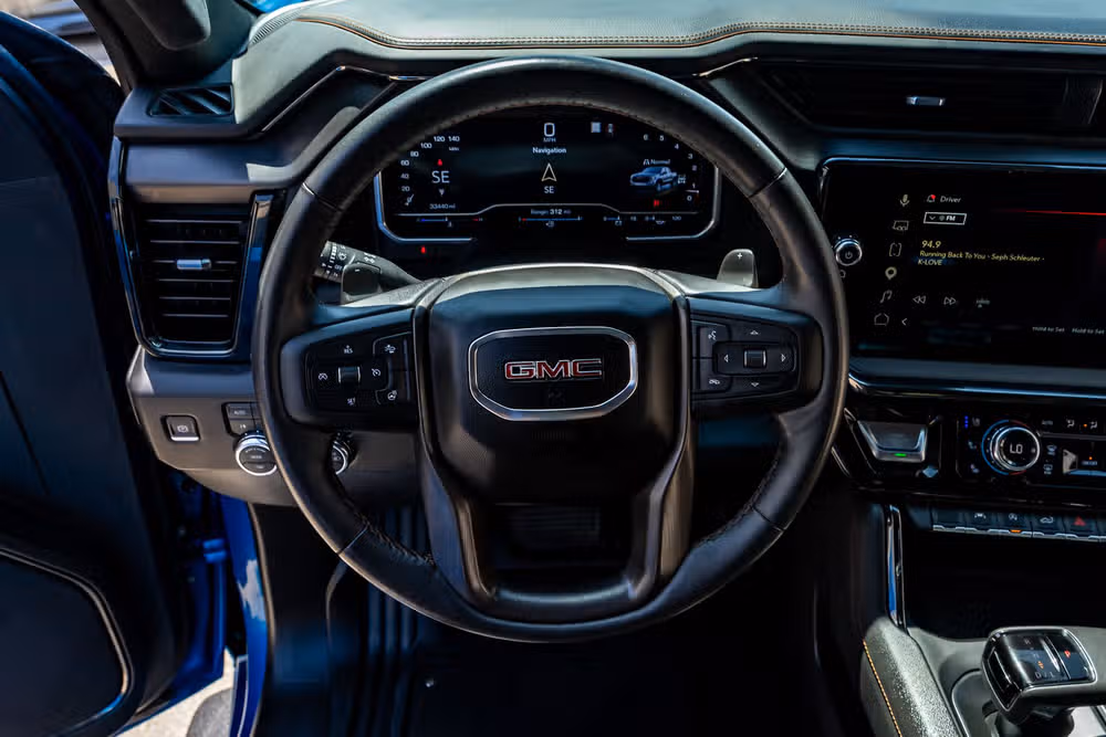 2022 GMC Sierra 1500 AT4 Crew Cab Image 18
