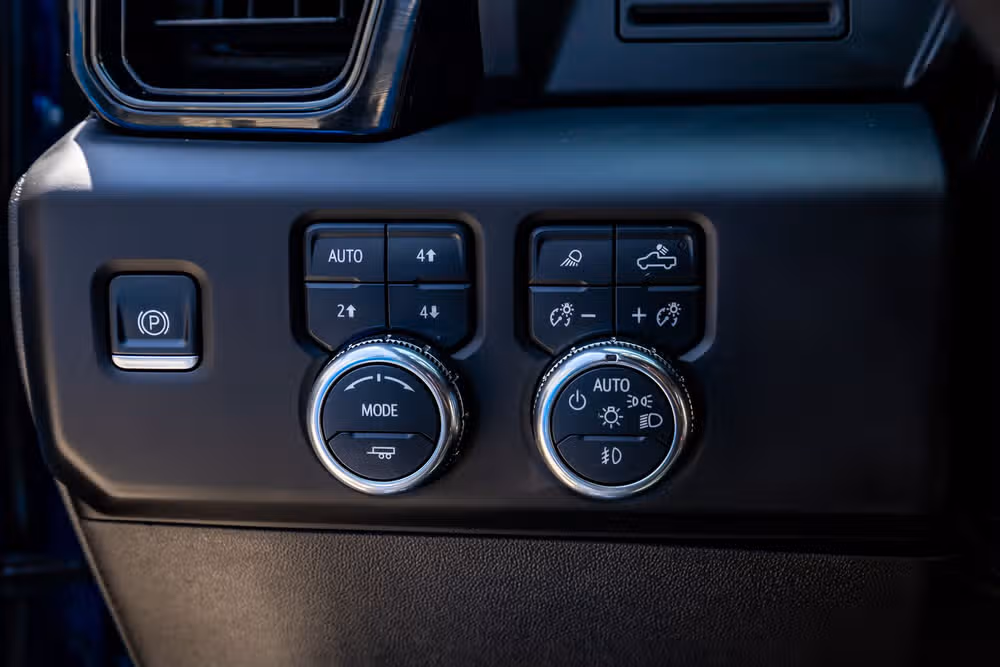 2022 GMC Sierra 1500 AT4 Crew Cab Image 21