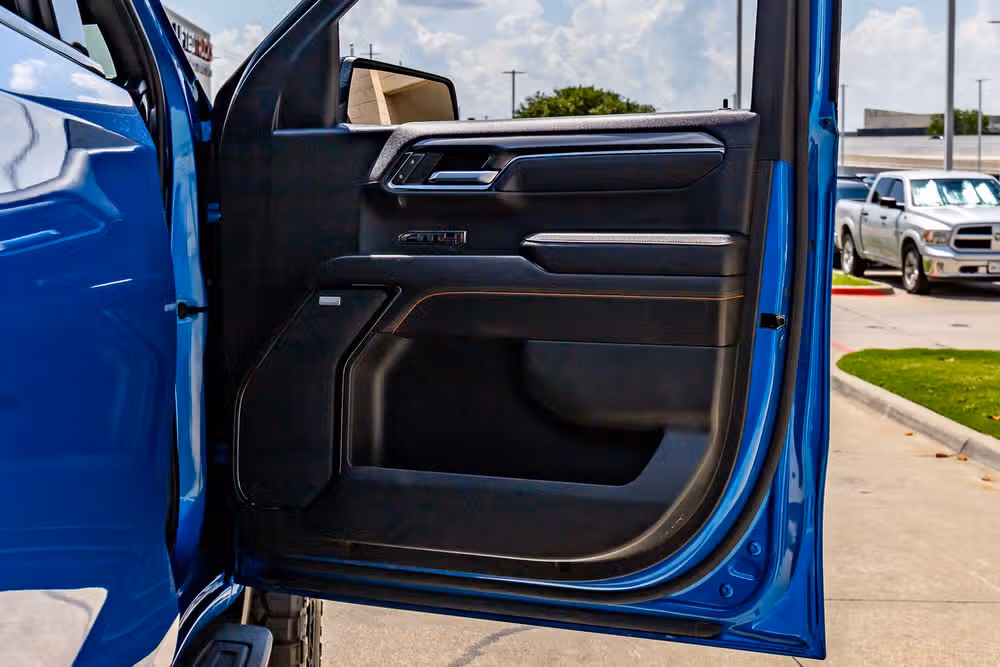 2022 GMC Sierra 1500 AT4 Crew Cab Image 36