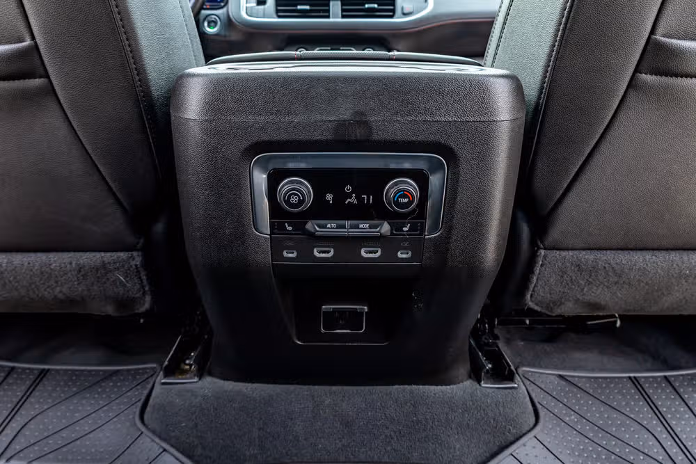 2022 Chevrolet Tahoe RST Image 34