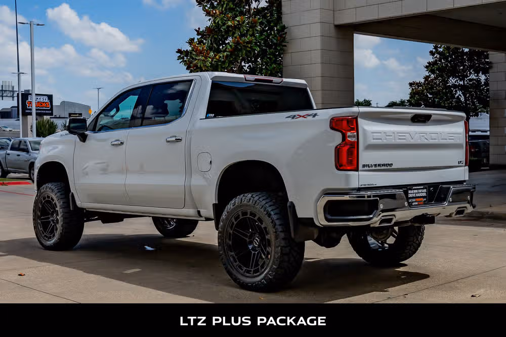 2025 Chevrolet Silverado 1500 LTZ Crew Cab Image 7