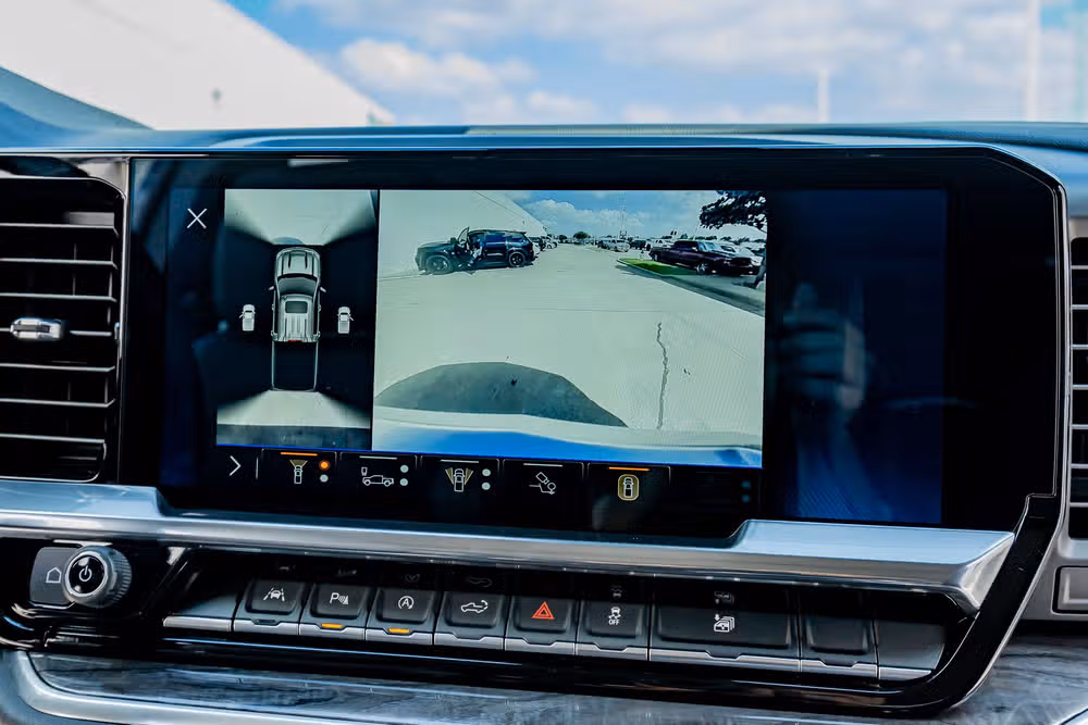 2025 Chevrolet Silverado 1500 LTZ Crew Cab Image 25