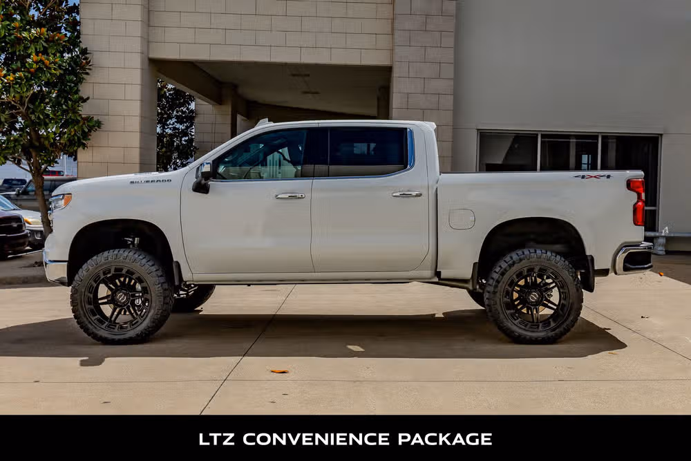 2025 Chevrolet Silverado 1500 LTZ Crew Cab Image 6