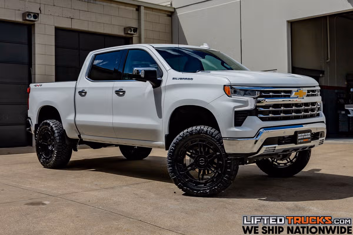 2025 Chevrolet Silverado 1500 LTZ Crew Cab