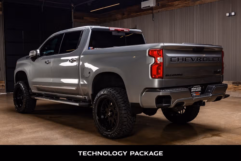 2025 Chevrolet Silverado 1500 High Country Crew Cab Image 7