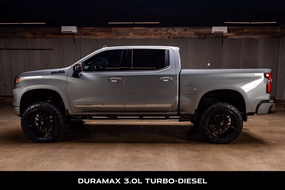 2025 Chevrolet Silverado 1500 High Country Crew Cab Image 6