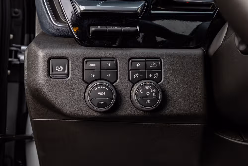 2025 Chevrolet Silverado 1500 High Country Crew Cab Image 22