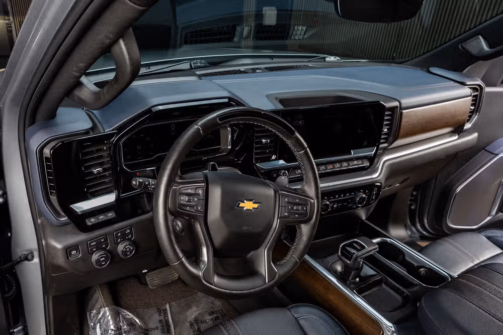 2025 Chevrolet Silverado 1500 High Country Crew Cab Image 17
