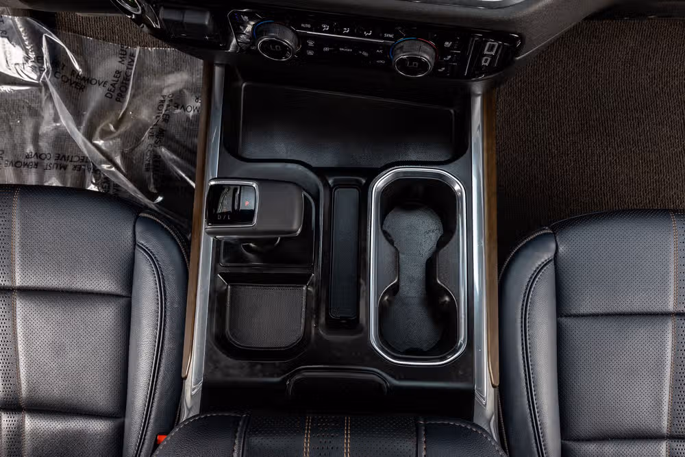 2025 Chevrolet Silverado 1500 High Country Crew Cab Image 28