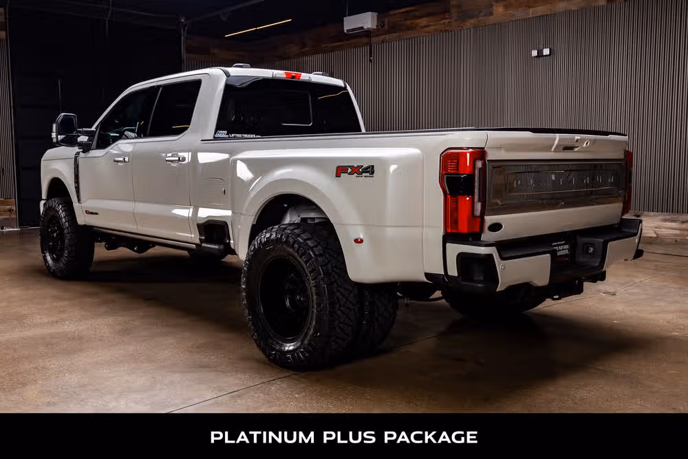 2026 Ford F-350 Super Duty Platinum Plus Crew Cab Image 7