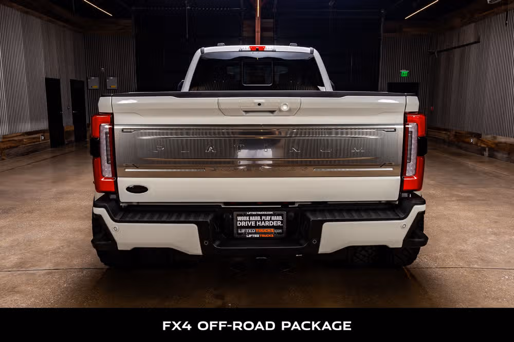 2026 Ford F-350 Super Duty Platinum Plus Crew Cab Image 8