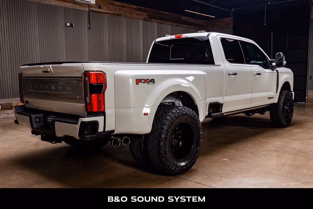 2026 Ford F-350 Super Duty Platinum Plus Crew Cab Image 10