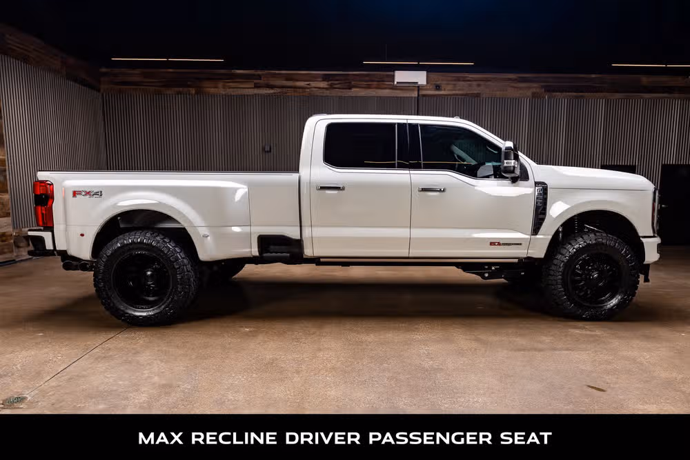 2026 Ford F-350 Super Duty Platinum Plus Crew Cab Image 11