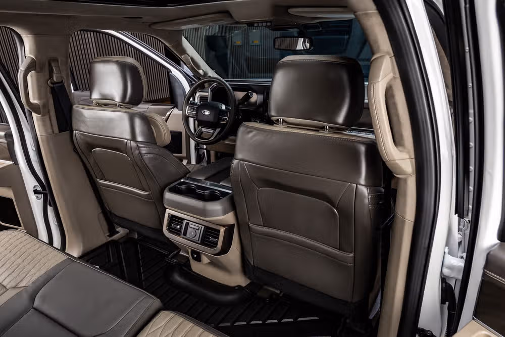 2026 Ford F-350 Super Duty Platinum Plus Crew Cab Image 33