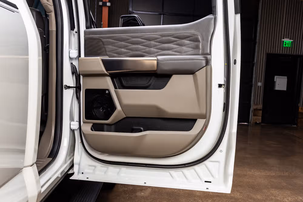2026 Ford F-350 Super Duty Platinum Plus Crew Cab Image 40