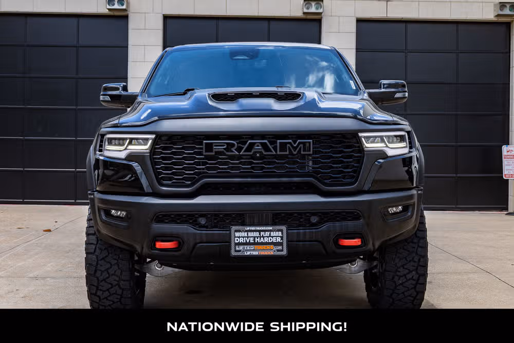 2025 Ram 1500 RHO Crew Cab Image 4