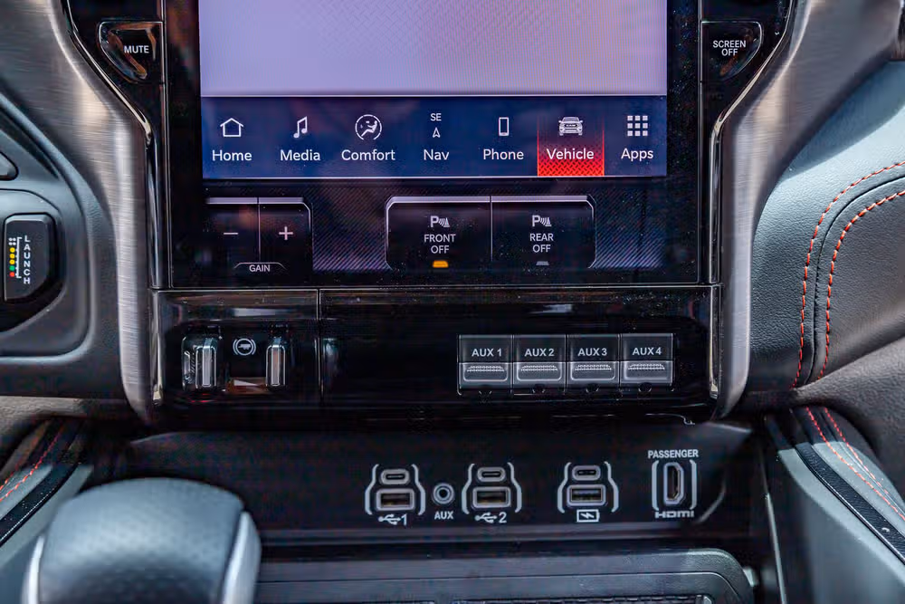 2025 Ram 1500 RHO Crew Cab Image 28
