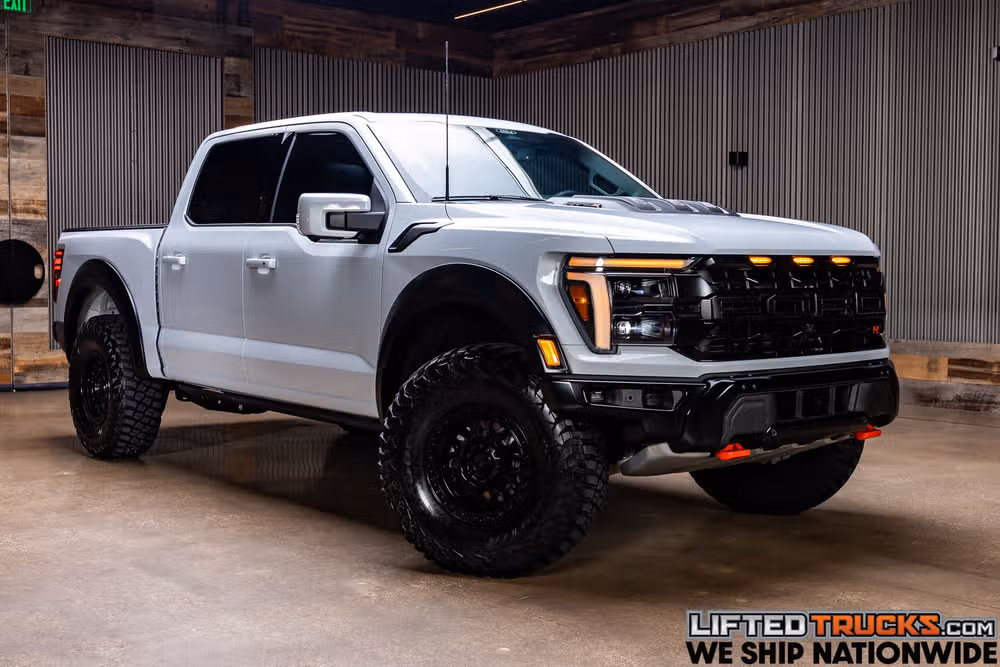 2025 Ford F-150 Raptor SuperCrew Image 1
