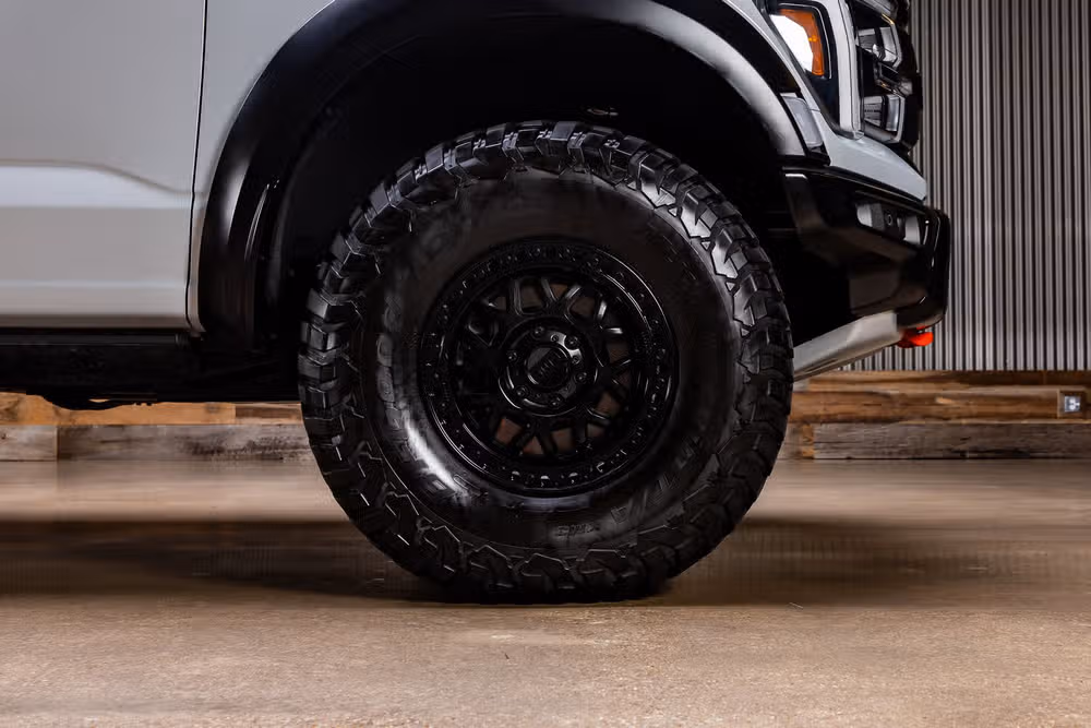 2025 Ford F-150 Raptor SuperCrew Image 11