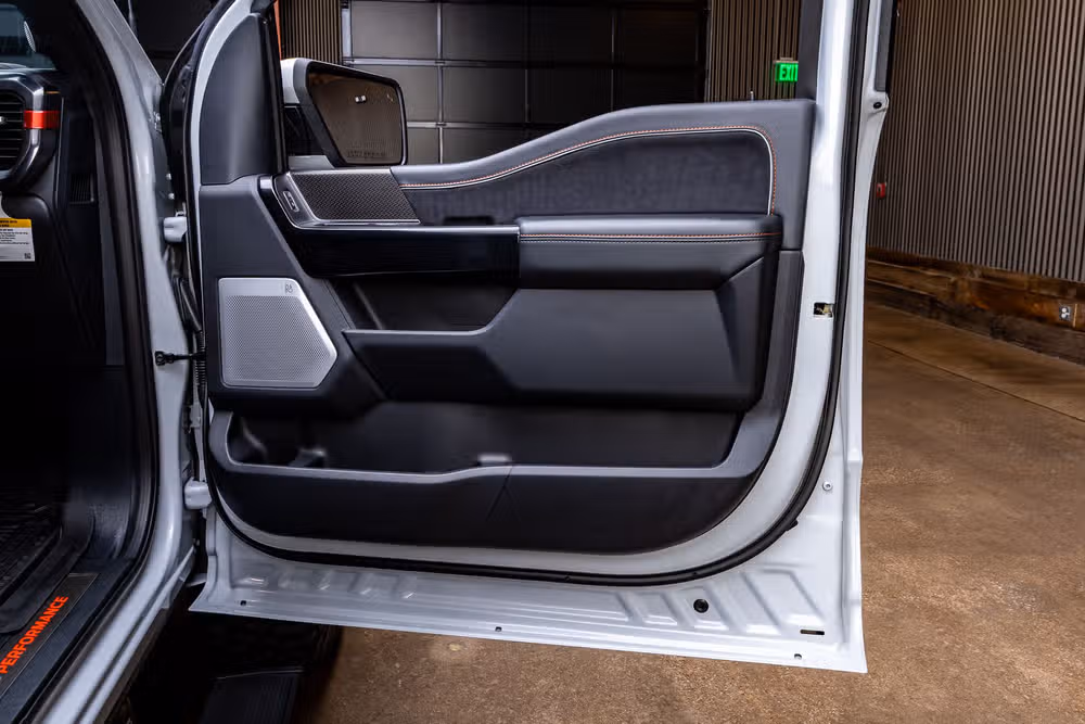 2025 Ford F-150 Raptor SuperCrew Image 37