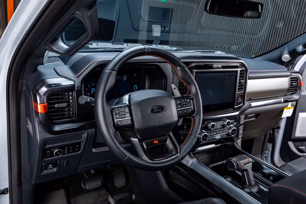 2025 Ford F-150 Raptor SuperCrew Image 15