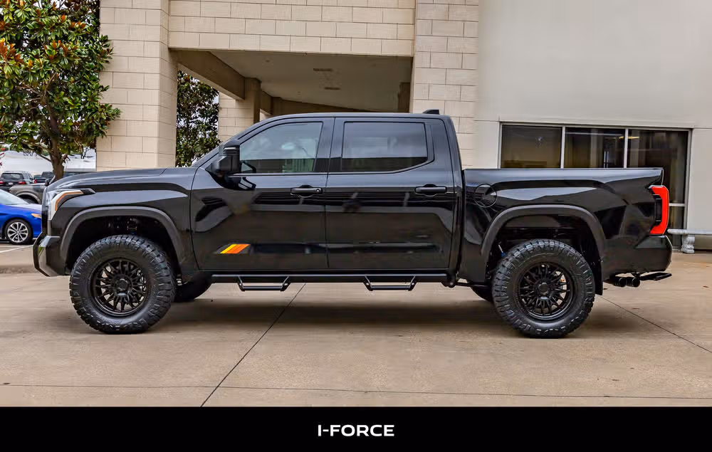 2026 Toyota Tundra SR5 CrewMax Image 6