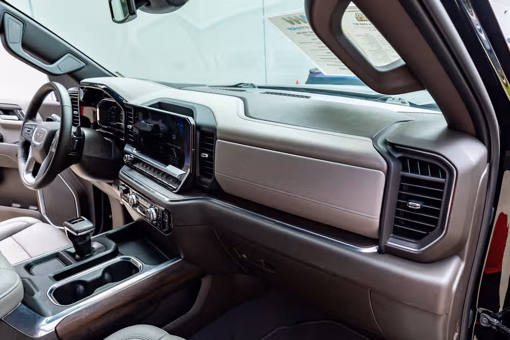2024 GMC Sierra 1500 SLT Crew Cab Image 18