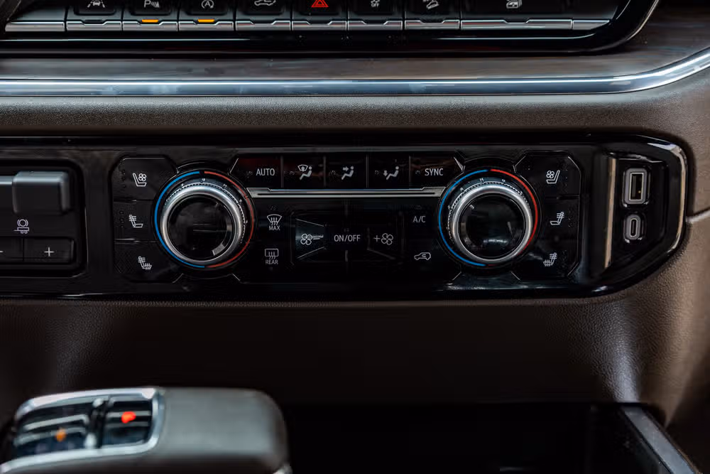 2024 GMC Sierra 1500 SLT Crew Cab Image 27