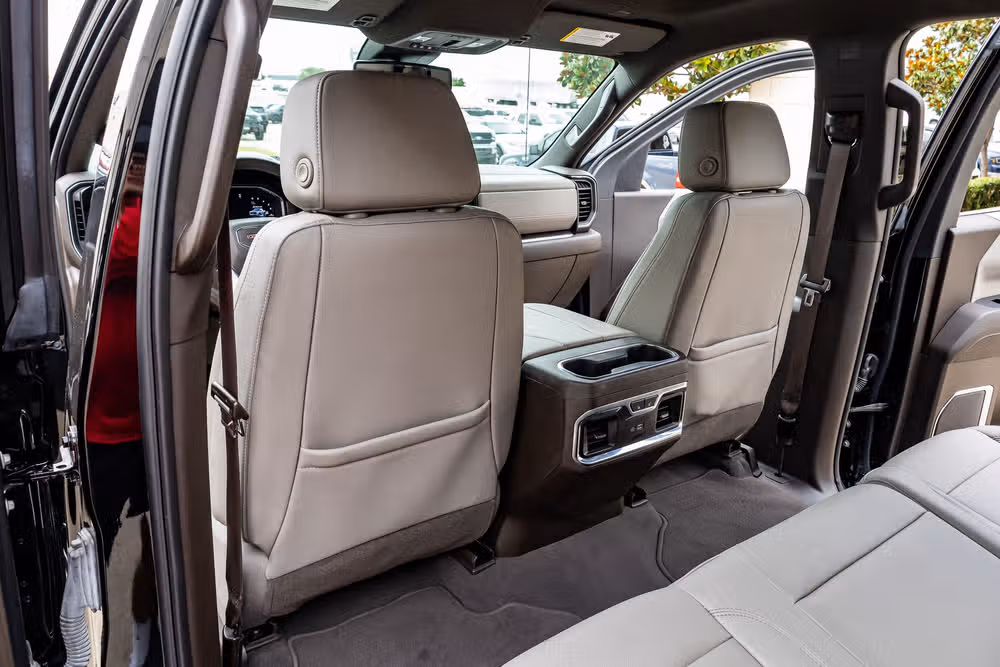 2024 GMC Sierra 1500 SLT Crew Cab Image 34