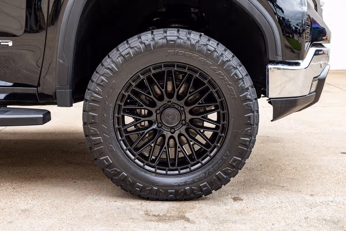 2024 GMC Sierra 1500 SLT Crew Cab