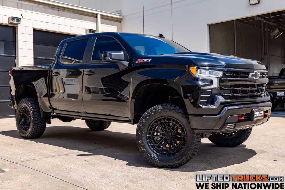 2026 Chevrolet Silverado 1500 LT Trail Boss Crew Cab Image 1