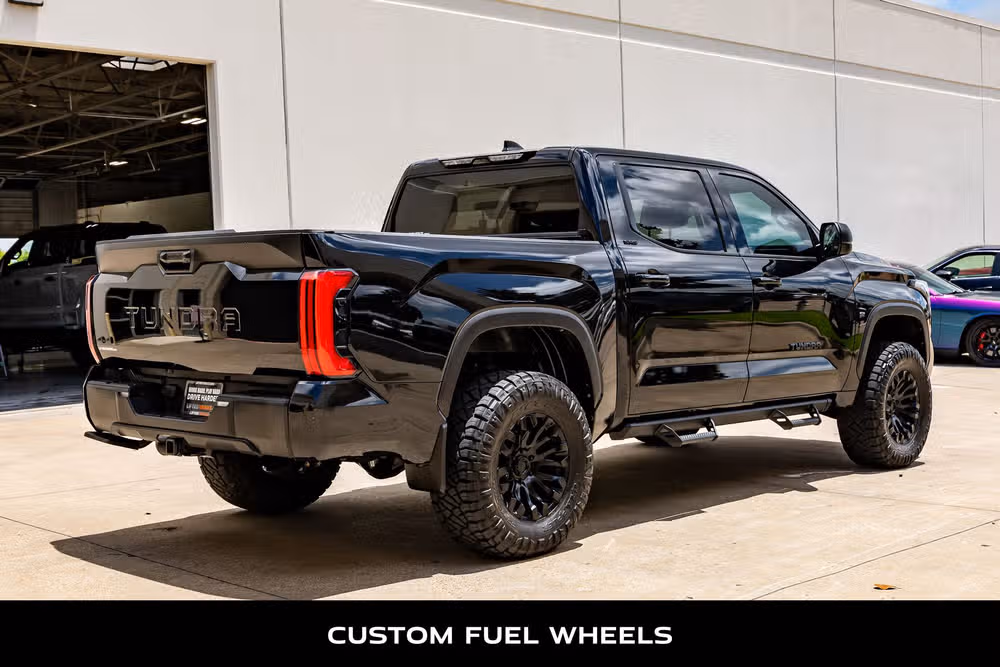 2024 Toyota Tundra SR5 CrewMax Image 9