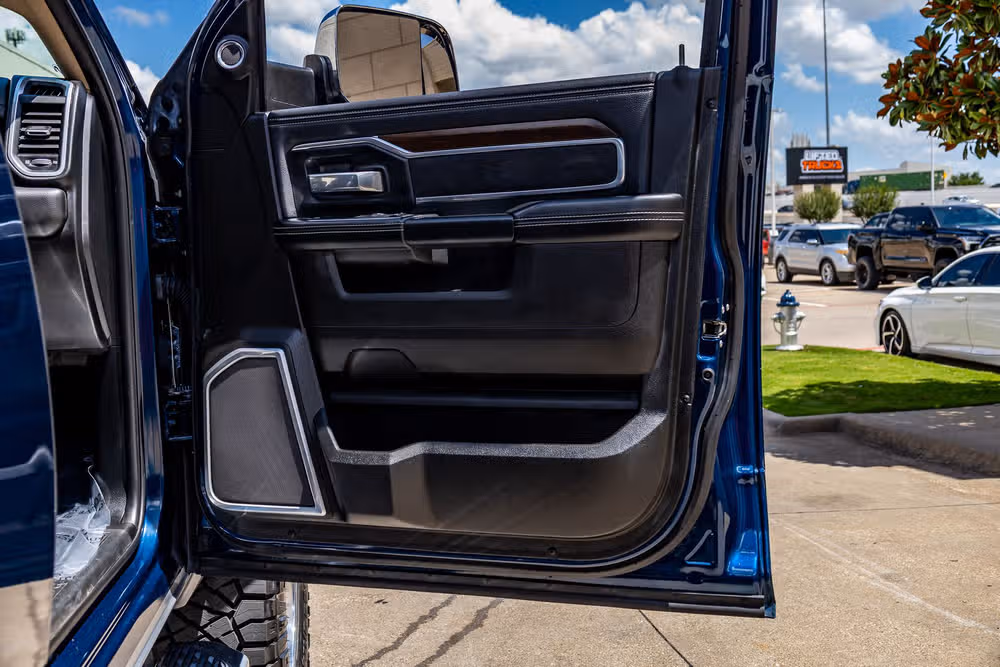 2022 Ram 2500 Laramie Crew Cab Image 39
