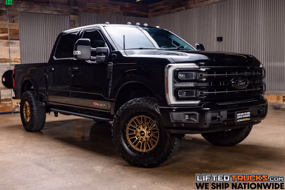 2025 Ford F-350 Super Duty Platinum Crew Cab Image 1