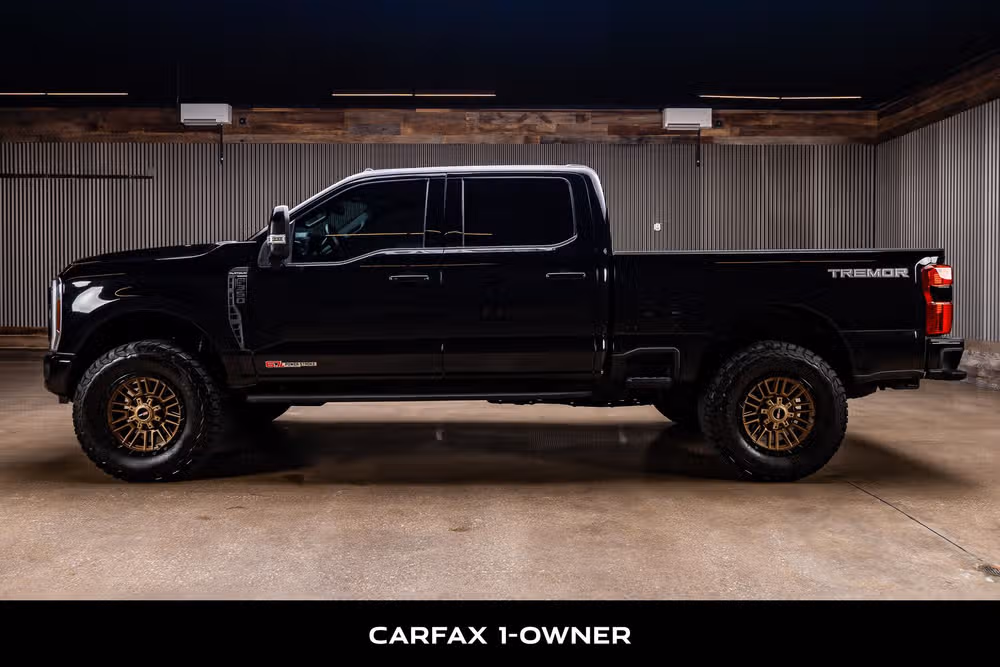 2025 Ford F-350 Super Duty Platinum Crew Cab Image 5