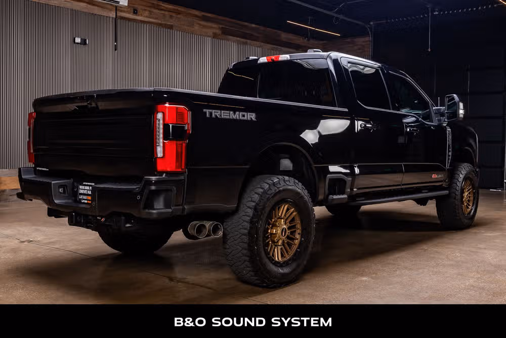 2025 Ford F-350 Super Duty Platinum Crew Cab Image 9