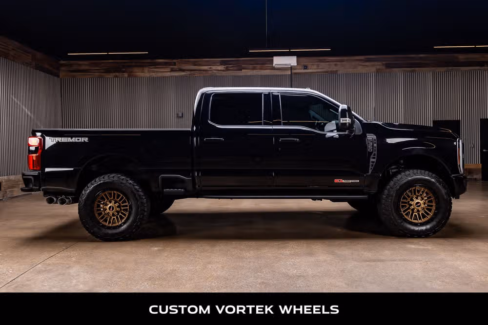 2025 Ford F-350 Super Duty Platinum Crew Cab Image 10