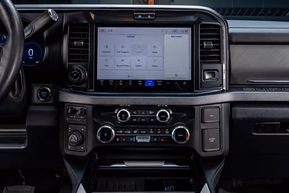 2025 Ford F-350 Super Duty Platinum Crew Cab Image 24