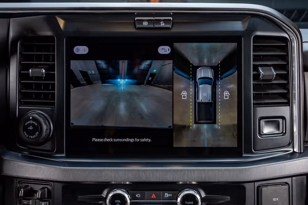 2025 Ford F-350 Super Duty Platinum Crew Cab Image 26