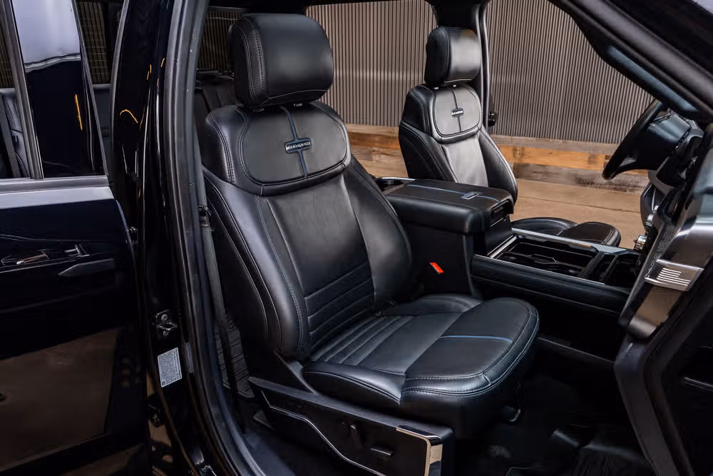 2025 Ford F-350 Super Duty Platinum Crew Cab Image 32