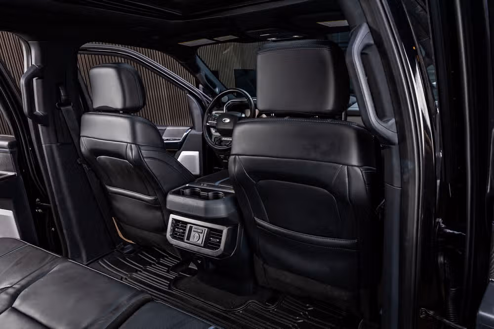2025 Ford F-350 Super Duty Platinum Crew Cab Image 33