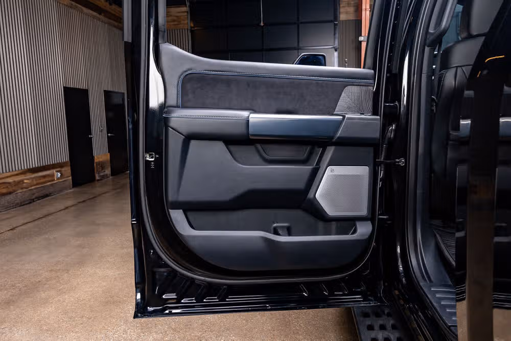 2025 Ford F-350 Super Duty Platinum Crew Cab Image 39