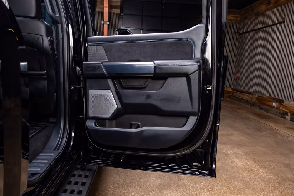 2025 Ford F-350 Super Duty Platinum Crew Cab Image 40