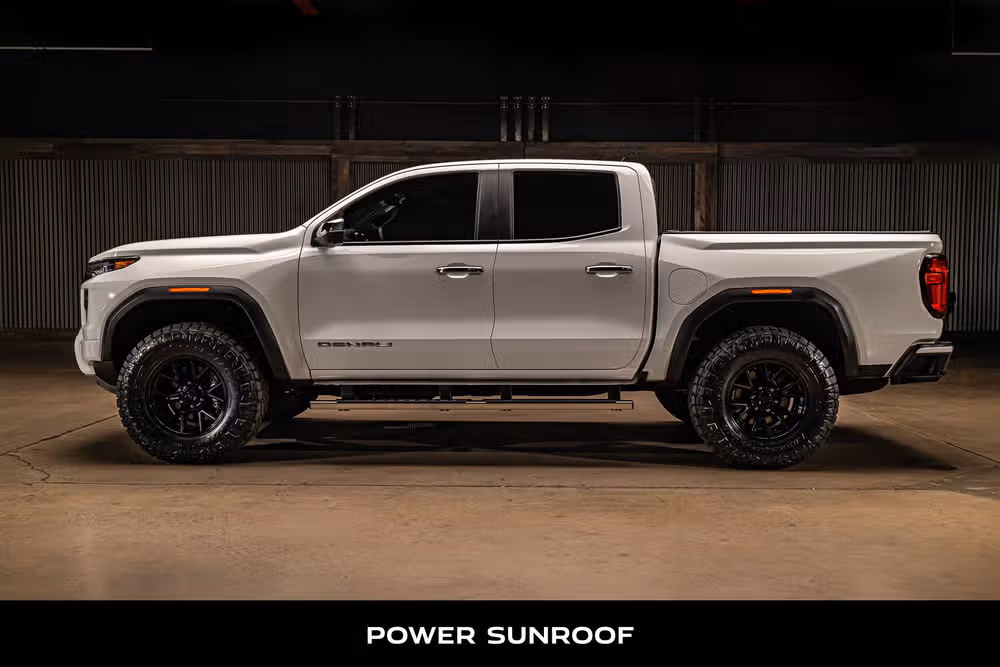 2025 GMC Canyon Denali Crew Cab Image 6