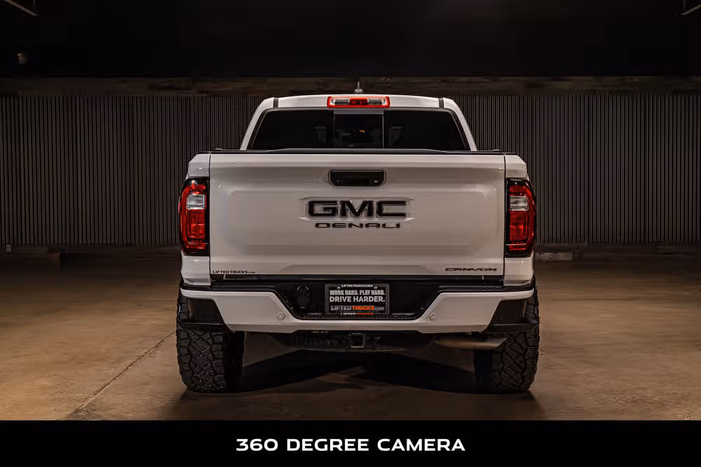 2025 GMC Canyon Denali Crew Cab Image 8