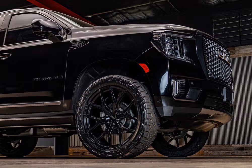 2023 GMC Yukon Denali Ultimate Image 12