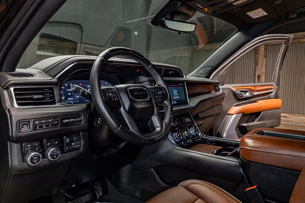 2023 GMC Yukon Denali Ultimate Image 13