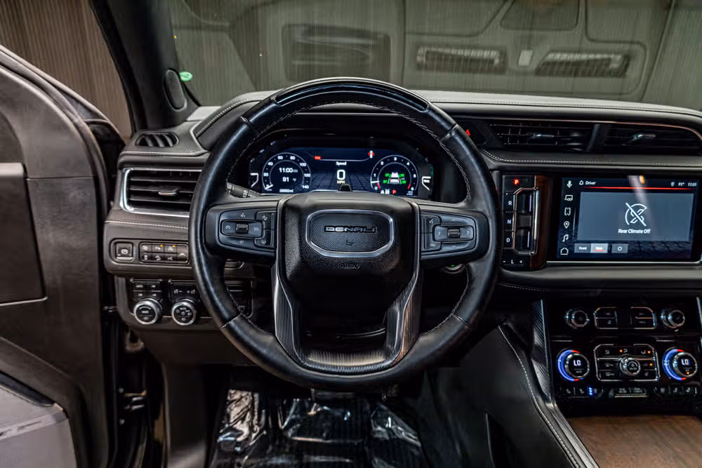 2023 GMC Yukon Denali Ultimate Image 14